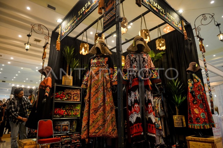Cerita Nyata untuk Pameran budaya